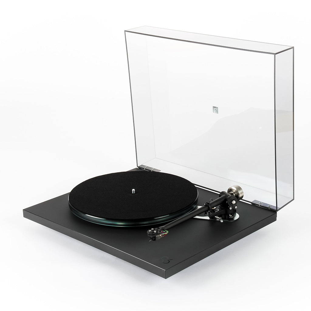 Rega Planar 6 Turntable